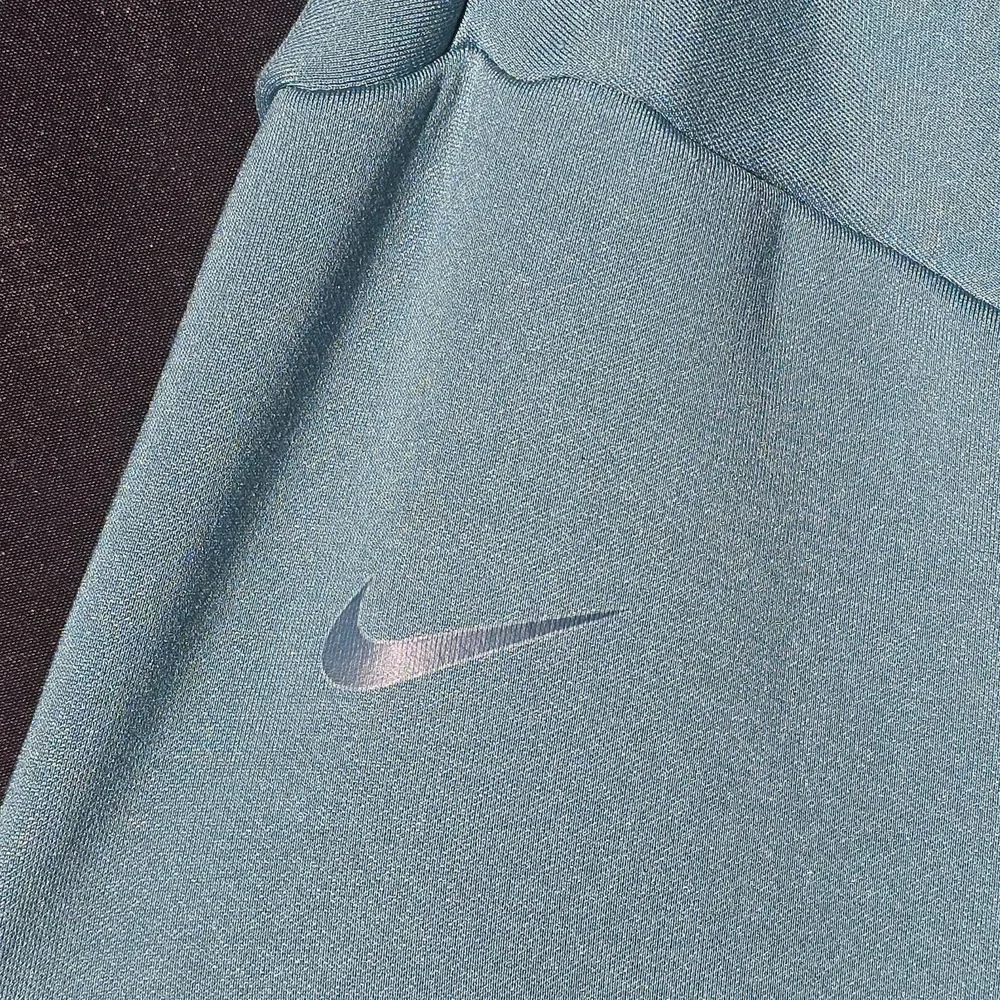 Nike men pullover